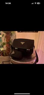 Prada Messenger Bag - Stijlvol & Praktisch!, Sieraden, Tassen en Uiterlijk, Tassen | Damestassen, Ophalen of Verzenden, Nieuw
