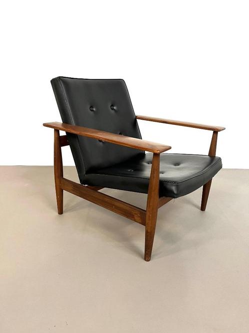 Deense teak fauteuil met zwarte skai bekleding, jaren 60, Huis en Inrichting, Fauteuils, Gebruikt, 50 tot 75 cm, Minder dan 75 cm