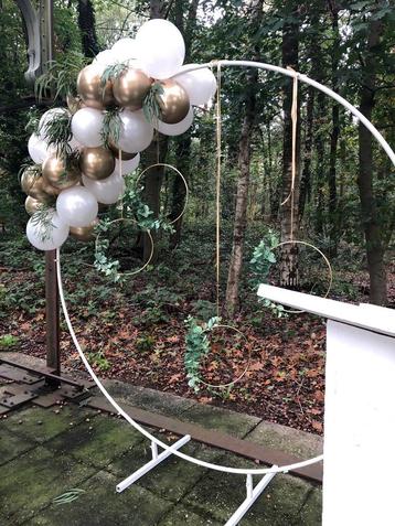Witte Cirkel Backdrop - Evenementen beschikbaar voor biedingen