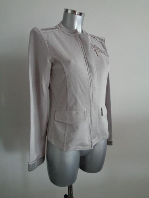 Monari lichtgrijs vest met Swarovski, mt. 38, Nieuw, kaartje, Kleding | Dames, Truien en Vesten, Nieuw, Maat 38/40 (M), Grijs