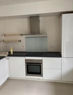 Witte Hoogglans Keuken met Pelgrim Apparatuur, Ophalen, Gebruikt, Wit, Hoekkeuken