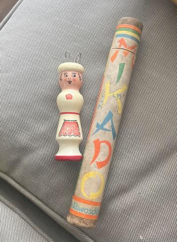 Punnik poppetje en oud mikado spel beschikbaar voor biedingen