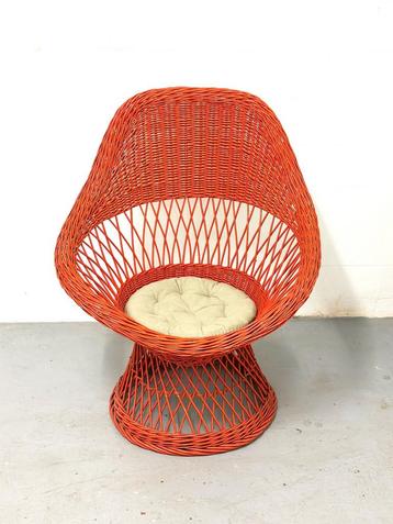 Jaren 70 vintage rotan stoel oranje beschikbaar voor biedingen