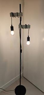 Vloerlamp (met hout), Huis en Inrichting, Lampen | Vloerlampen, Ophalen, Zo goed als nieuw, Hout, 150 tot 200 cm
