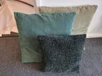 Groene kussens 2x 55 cm en 1x 40 cm, Ophalen, Zo goed als nieuw, Groen, Vierkant
