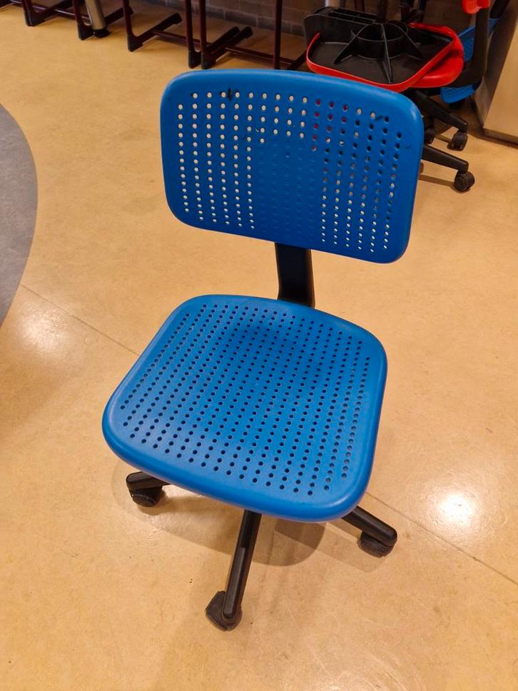 IKEA Bureaustoelen - Blauw & Rood - 12 stuks, Huis en Inrichting, Bureaustoelen, Rood, Ophalen