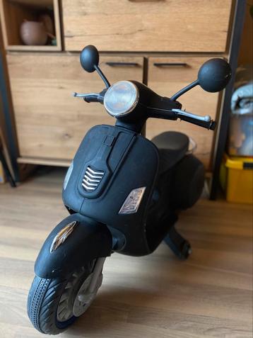 Elektrische kinderscooter beschikbaar voor biedingen