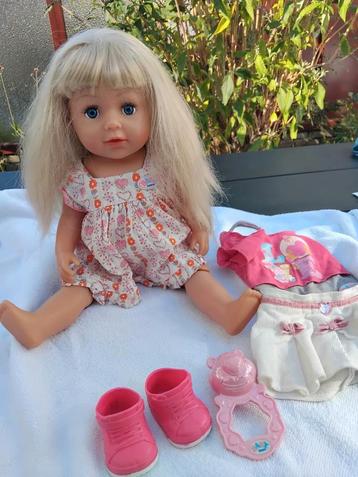Baby Born (zusje) met accessoires  beschikbaar voor biedingen