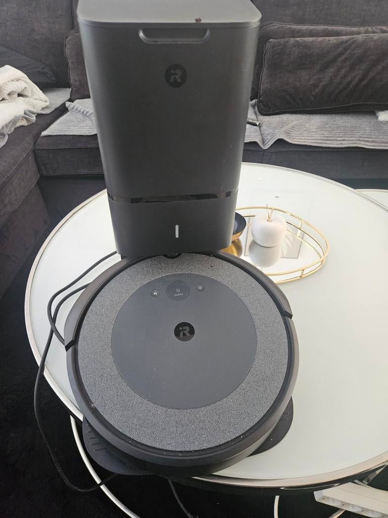Roomba i3+ Robotstofzuiger met Clean Base, Witgoed en Apparatuur, Stofzuigers, Gebruikt, Robotstofzuiger, Minder dan 1200 watt