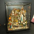 Display case Maria, Ophalen