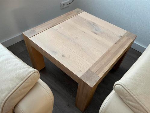 Vierkante, licht eiken tafel van 60 x 60 cm, Huis en Inrichting, Tafels | Salontafels, Ophalen