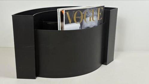 Vintage Wave kunststof tijdschriftenhouder zwart Authentics, Huis en Inrichting, Woonaccessoires | Krantenbakken en Lectuurbakken