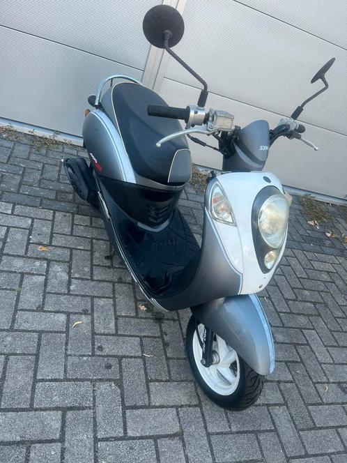 Sym mio 50 Sport Brom 2013, Fietsen en Brommers, Brommers | Tuning en Styling, Gebruikt, Ophalen