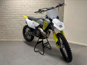 Zeer nette Husqvarna TC250 2023 – 65,9u gelopen beschikbaar voor biedingen