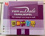 Van Dale Familiespel - Zo goed als nieuw!, Hobby en Vrije tijd, Gezelschapsspellen | Bordspellen, Een of twee spelers, Ophalen of Verzenden