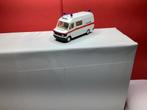 Herpa Modelauto Mercedes Benz 207 D Ambulance - Zeldzaam!, Hobby en Vrije tijd, Modelauto's | 1:87, Ophalen of Verzenden, Zo goed als nieuw