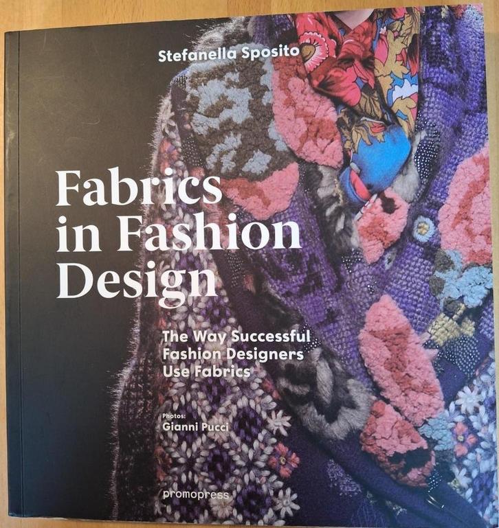 Fabrics in Fashion Design boek, Boeken, Mode, Nieuw, Couturiers, Ophalen of Verzenden