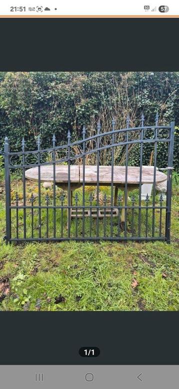 Smeedijzeren Sierhekwerk 4 meter breed 2 delen  beschikbaar voor biedingen