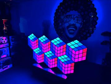 Retro 3D LED kubussen DJ Booth te huur beschikbaar voor biedingen