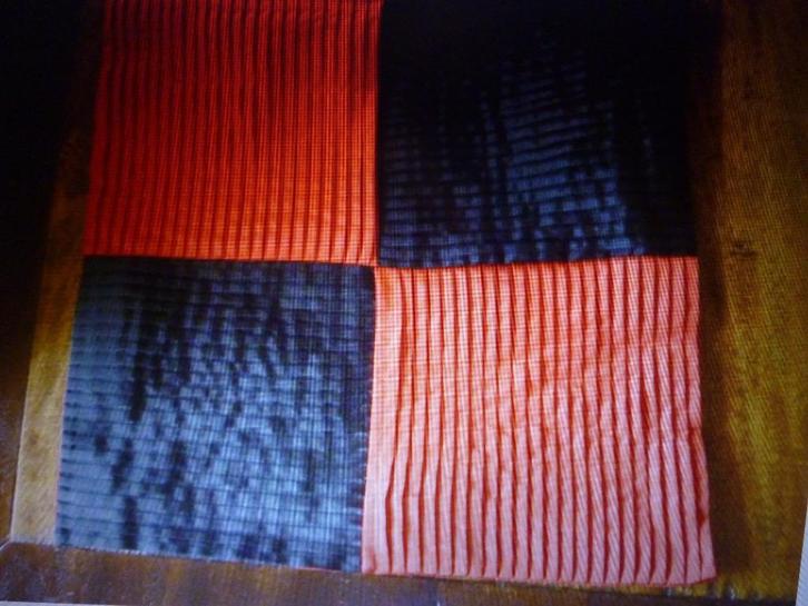 Kussenhoes, 3 stuks, Huis en Inrichting, Woonaccessoires | Kussens, Zo goed als nieuw, Rood, Vierkant, Ophalen of Verzenden