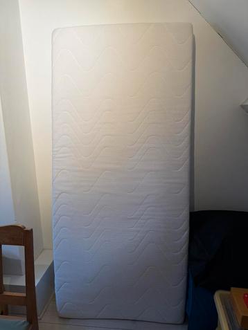 Matras eenpersoons beschikbaar voor biedingen