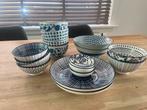 Blauw-wit borrelservies - 17 delig, Ophalen, Keramiek, Zo goed als nieuw, Overige stijlen