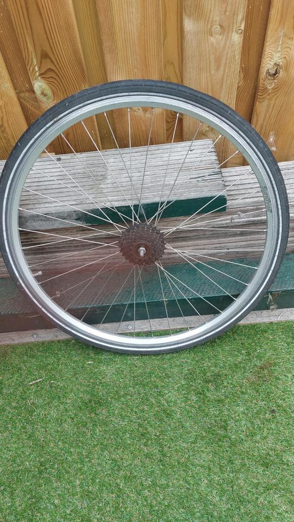 diverse voor en achterwielen met en zonder motor, Fietsen en Brommers, Fietsaccessoires | Overige Fietsaccessoires, Gebruikt, Ophalen of Verzenden