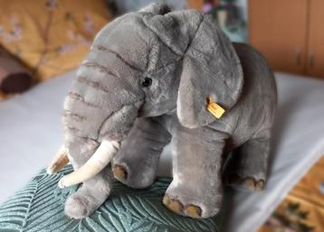 Steiff grote olifant beschikbaar voor biedingen