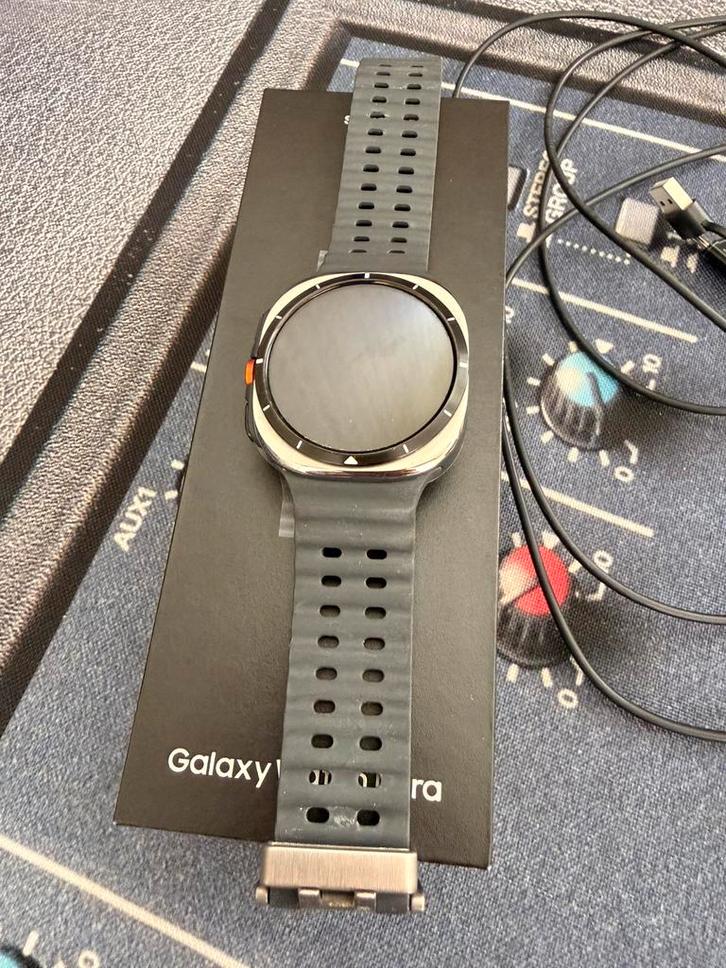 Samsung Galaxy Watch ultra silver 47mm LTE  (2024 model), Sieraden, Tassen en Uiterlijk, Smartwatches, Zo goed als nieuw, Android