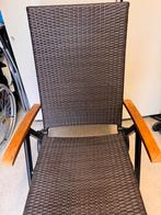 Mooie rotan ligstoel met houten handvaten, Tuin en Terras, Ligbedden, Ophalen, Zo goed als nieuw, Rotan, Verstelbaar