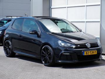 Volkswagen Golf 2.0 R 4-Motion|Schaalstoelen|Xenon|Navi|PDC beschikbaar voor biedingen