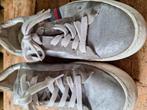 Geschuurd  zilver leren sneakers  van Paul green, Kleding | Dames, Ophalen of Verzenden, Zo goed als nieuw, Overige kleuren, Sneakers of Gympen