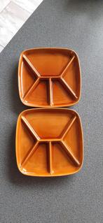 Gourmet borden 2 stuks 22 x 22 cm. Geelbruin, Ophalen of Verzenden, Gebruikt