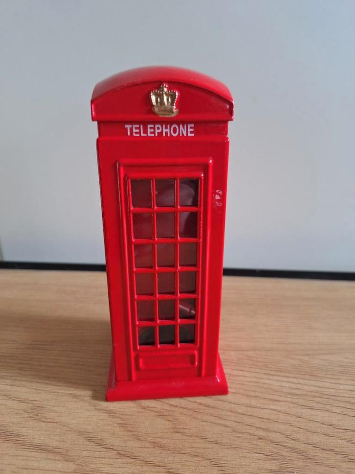 Engelse telephone box spaarpot, Verzamelen, Spaarpotten, Zo goed als nieuw, Overige thema's, Metaal of Blik, Ophalen of Verzenden