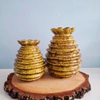 Daan Kromhout, 2 groene design vaasjes, Huis en Inrichting, Aardewerk of Porselein, Ophalen of Verzenden, Zo goed als nieuw, Minder dan 50 cm