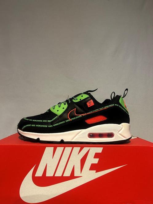 ALS NIEUW! Maat 41 - Nike Air Max 90 Worldwide Pack Black, Kleding | Heren, Schoenen, Zo goed als nieuw, Sneakers of Gympen, Zwart