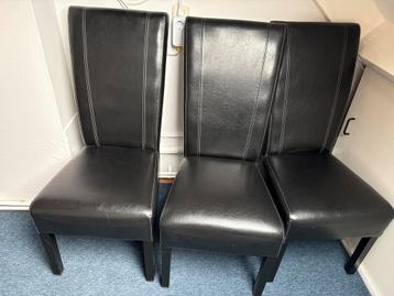 Zwarte stoelen - set van 6 beschikbaar voor biedingen