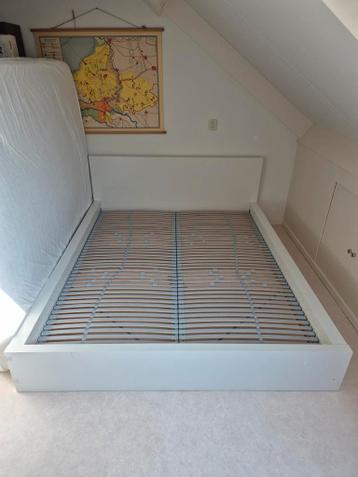 IKEA Bedframe + Lattenbodem (zonder matras) - afbeelding 1