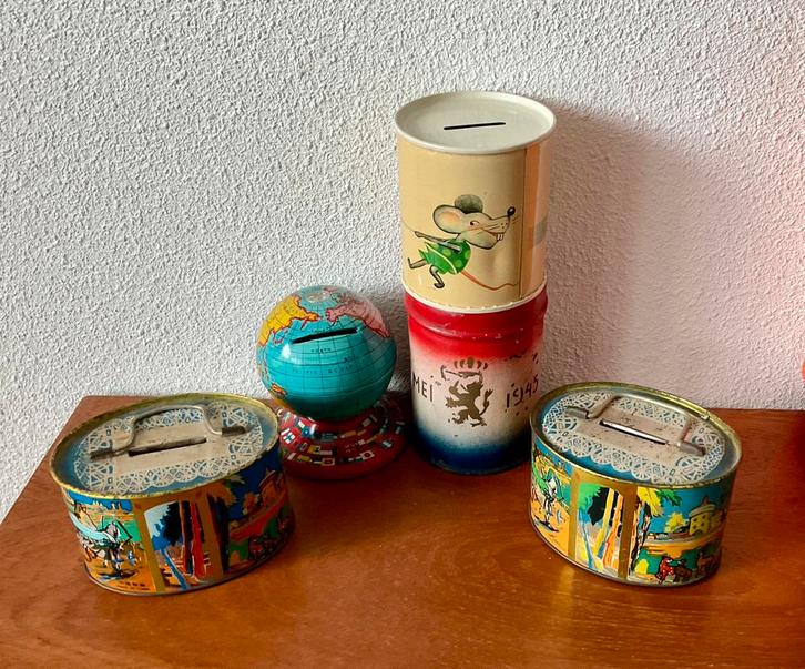 Collecte blikje van KZHMR tekst 5 mei, Verzamelen, Spaarpotten, Gebruikt, Overige thema's, Metaal of Blik, Verzenden