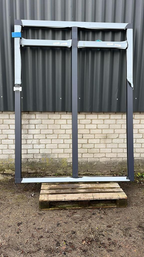 (68) Nieuw kunststof antraciet vast raamkozijn, Doe-het-zelf en Verbouw, Kozijnen en Schuifpuien, Nieuw, Raamkozijn, Kunststof