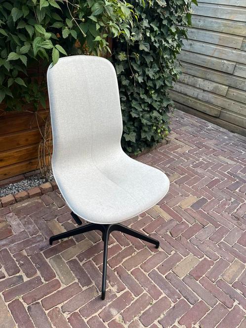 IKEA bureaustoel LÅNGFJÄLL - zwarte poot, Huis en Inrichting, Bureaustoelen, Zo goed als nieuw, Zwart, Ophalen