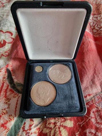 Zilverset 2 Koningin.Emma. Dochter Wilhelmina zilver. beschikbaar voor biedingen