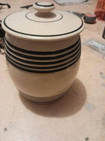 Vintage Bandenpot met Deksel beschikbaar voor biedingen