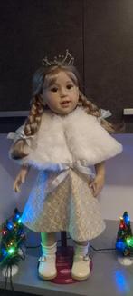 Prachtige Götze Kerstpop, Gotz Kerst pop gemerkt, origineel, Verzamelen, Poppen, Ophalen of Verzenden, Zo goed als nieuw, Pop