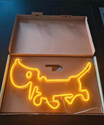 Takkie neon lamp beschikbaar voor biedingen