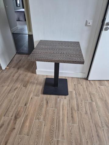 Wenge horeca eettafel 70 x 70 met metalen voet beschikbaar voor biedingen