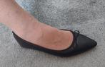 Schoenen: Zwarte ballerina, punt neus, Primark 39, Primark, Zwart, Zo goed als nieuw, Ballerina's