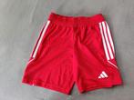 Adidas sport short maat 140 rood, Adidas, Jongen of Meisje, Sport- of Zwemkleding, Ophalen of Verzenden