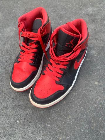 Nike Air Jordan Rood/Zwart - Maat 39 beschikbaar voor biedingen