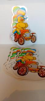 Vintage raam sticker - Eend in Auto, Verzamelen, Stickers, Ophalen of Verzenden, Gebruikt, Strip of Tekenfilm